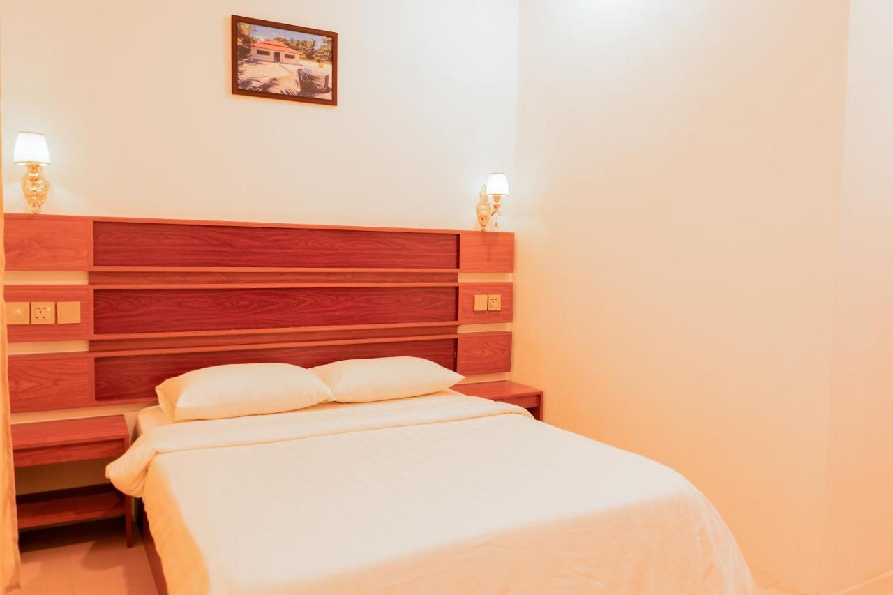 Feridhoo Inn Buitenkant foto