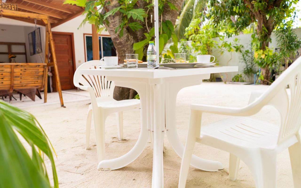 Feridhoo Inn Buitenkant foto