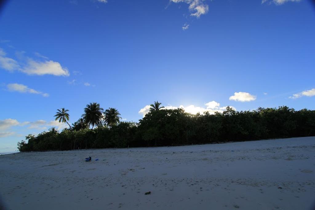 Feridhoo Inn Buitenkant foto