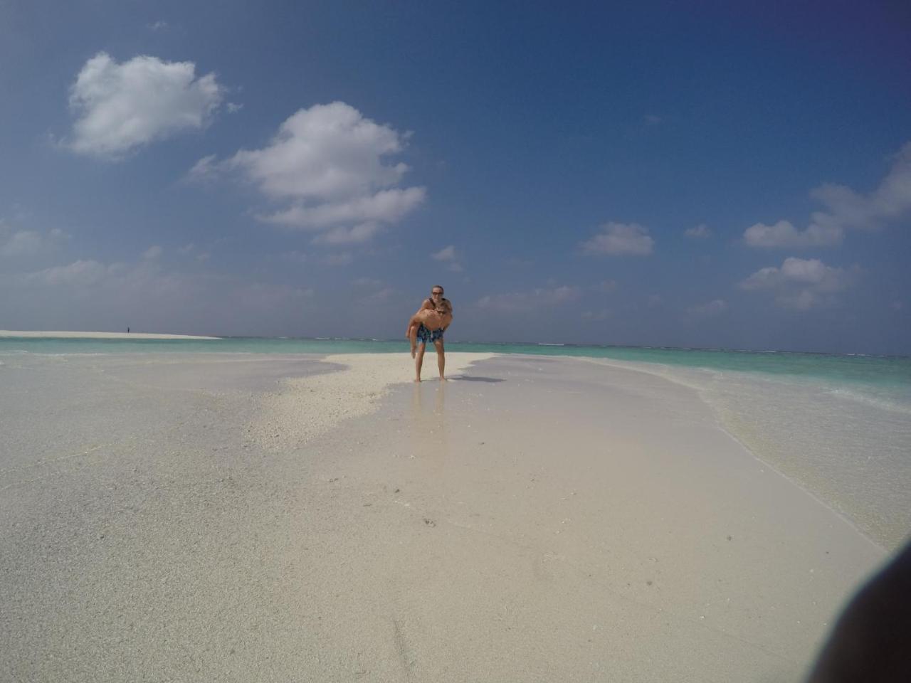 Feridhoo Inn Buitenkant foto